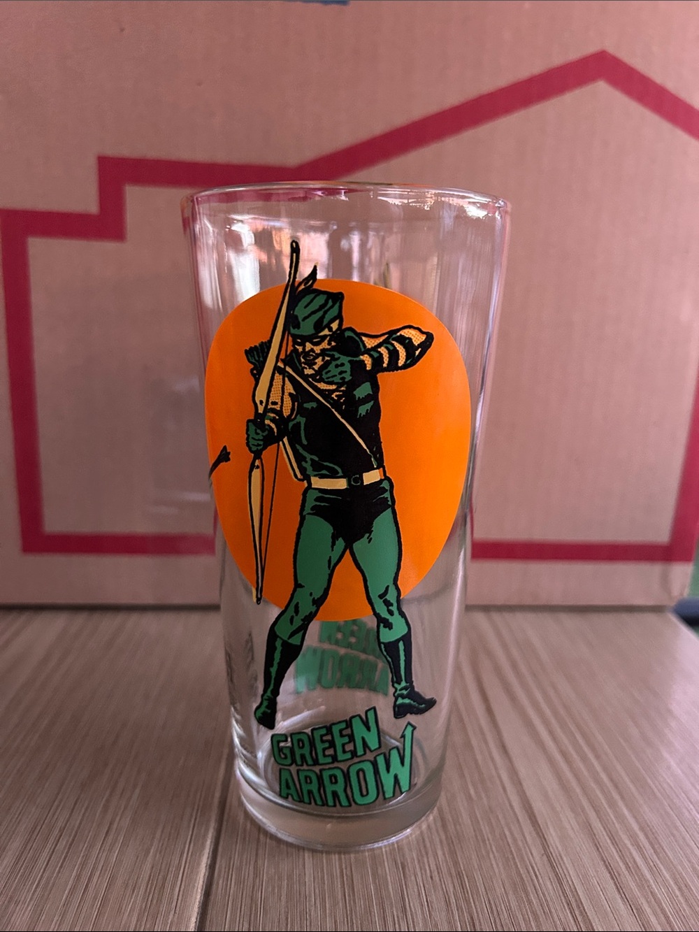 Green Arrow Vintage Character Glass - Green & Orange Graphic